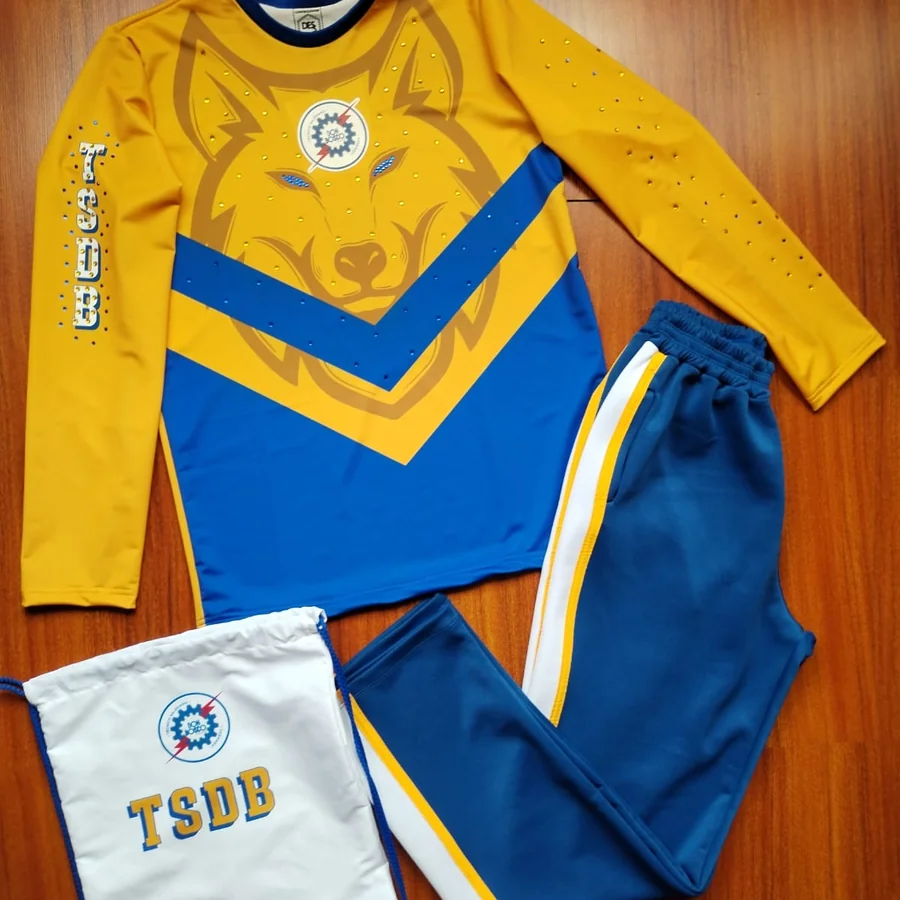 Traje de cheerleader destacado de la temporada, confeccionado por DESS